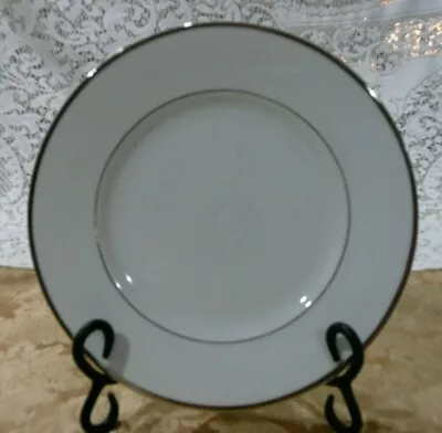 Set Of 2 Mikasa Ultima + Cameo Platinum HK301 Salad Plates 8 1/2 Inches  • $12.50