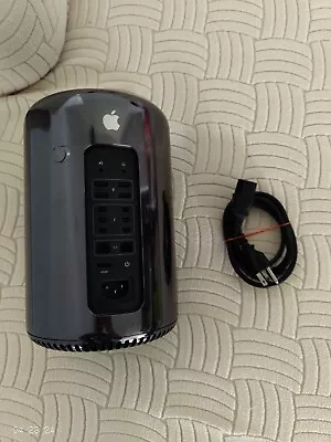 Apple Mac Pro Late 2013 12-Core 128GB RAM 512 GB SSD D500 • $415