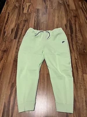 $64.99 • Buy Nike Sportswear Tech Fleece Joggers Pants Liquid Lime Men's Sz Small CU4495-383