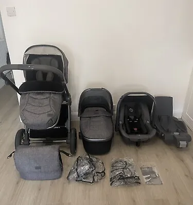 £400 • Buy Babystyle Oyster 3 Travel System