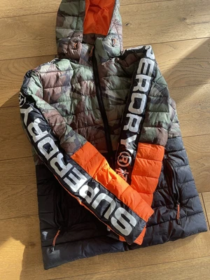 £10.50 • Buy Boys Superdry Puffer Jacket