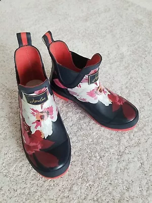 Joules Wellibob Floral Rubber Waterproof Ankle Boots Size 6.5 • $35