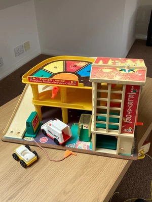 £26 • Buy Vintage Fisher Price Car Garage Station Elevator Ramp Turntable 1980s Retro Toy