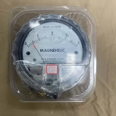 Dwyer Magnehelic 102002-00 Differential Pressure Gauge 0-0.5  W.C. • $30