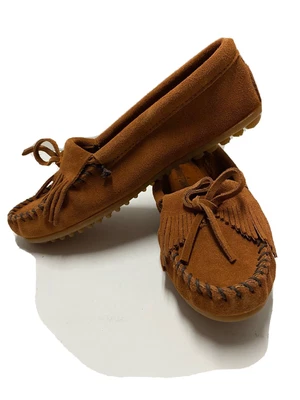 $32 • Buy Minnetonka Kilty Hardsoles Moccasins Brown Suede 402 Slip On Shoe Women's Size 7