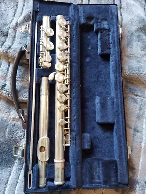 Yamaha YFL-221 Flute Japan Good Condition With Cleaning Rod • $677.68