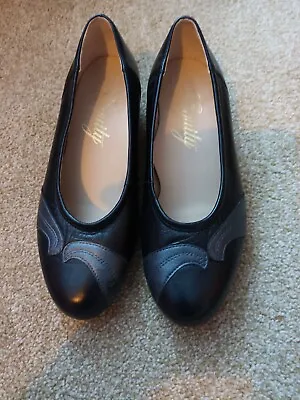 £7.50 • Buy Equity Dark Navy & Silver Grey Leather  Court Shoes ~ UK Size 3 