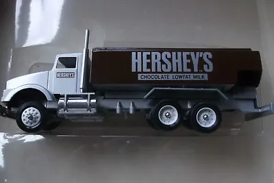 Winross Hershey's Chocolate Lowfat Milk Tanker Truck Transporter Hauler 1:64 • $14