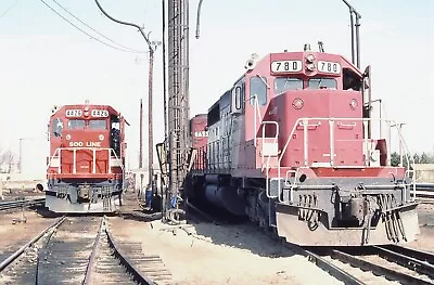 T: Orig Slide SOO LINE Parallelogram SD40-2 #780+4426 Schiller Park IL 1980 • $2.99