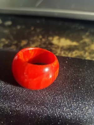 Vintage BAKELITE DOMED RING RED SWIRL Marble RETRO COOL MODERNIST   7 • $39.99