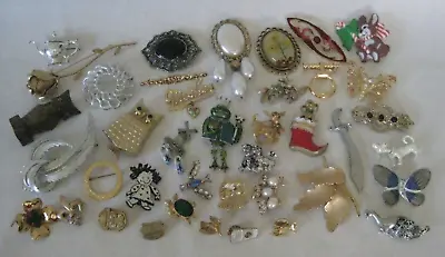 40 Vintage Pins Brooches Pearl Gold Silver Jewelry Rhinestone Wear Crafts Lot  • $39.99