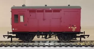 Hornby R6679a Br Horse Box M42178 • £23