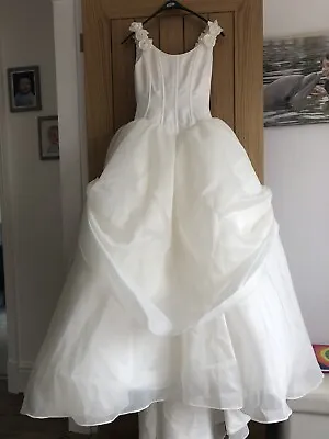 Ian Stuart Cinderella Wedding Dress Size 8 • £120