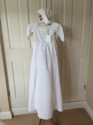 £50 • Buy BNWT Marie Chantal White Cotton Embroidered Christening Gown &  Bonnet 18 Months