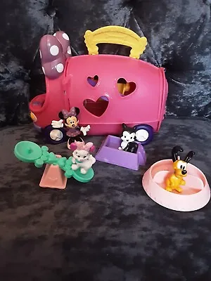 Minnie Mouse Pet Tour Van Playset • £25