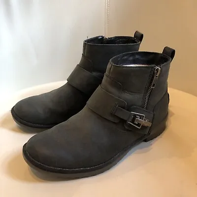£6.99 • Buy Ugg Australia Ankle Boots With Buckle Dark Grey Size 6 U.K. Fur Lined Waterproof