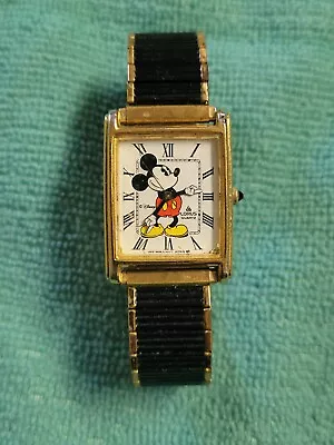 Vintage Lorus/Seiko Disney Mickey Mouse Watch Gold Case V515-5150 Works! • $42