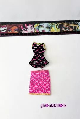 MONSTER HIGH Doll Draculaura Creepateria Outfit Skirt Top 2014 Mattel. • $6.99