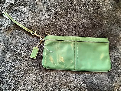 Coach Teal Aqua Turquoise Wristlet Shiny Pattern Leather Silver • $9.99