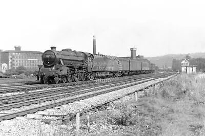 PHOTO British Railways Steam Locomotive Class 5MT 45045 At Mirfield • £2.50