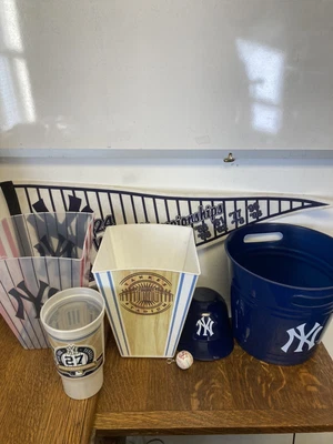 $24.99 • Buy New York Yankees Stadium Souvenirs Memorabilia Pennant 7 Piece Lot Bundle ￼