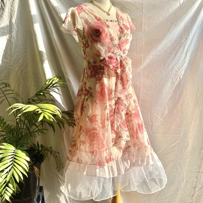 $45 • Buy Elegant Floral Print Midi Dress Size 8-10