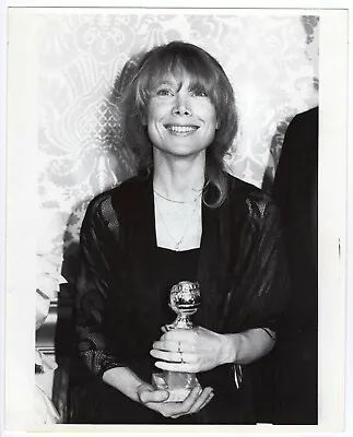 $14.99 • Buy Sissy Spacek Golden Globe Award Trophy Stunning Portrait 1981 Orig Photo 338