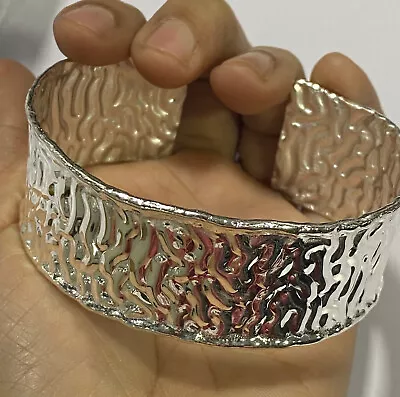 QVC Artisan Crafted Sterling Average Hammered Cuff 35.0g Pre-owned Jewelry • $1.25