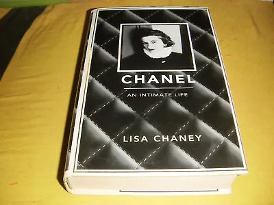 Chanel An Intimate Life 2011 LARGE HARDCOVER Near NEW Biography Book Lisa Chaney • $19.95