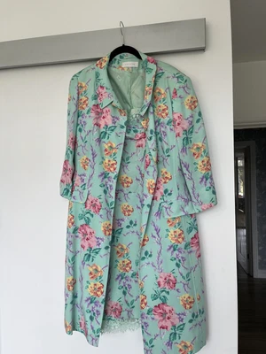£50 • Buy Coat And Dress Set 14