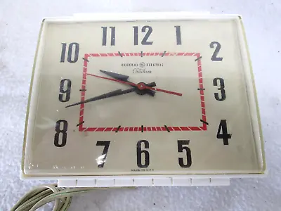 Vintage 1950's GE General Electric Telechron Kitchen Wall Clock 2H103S (works) • $38.99