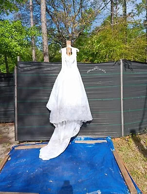 White Vintage Wedding Dress • $30