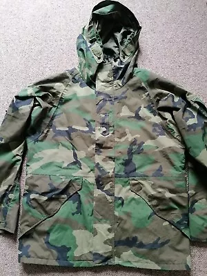 US Army Camo Cold Weather Parka ECWS Size Medium Regular Official Issue P2p 24  • $23.62