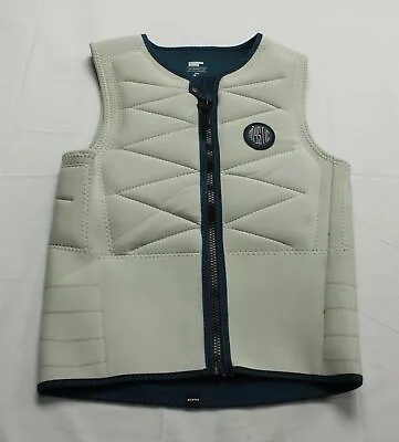 Mystic Men's 2023 Full Zip Outlaw Impact Kite Vest CM5 Off White Large NWT • $112.49