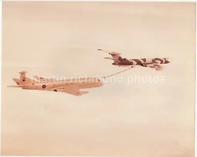 £8.99 • Buy HS Nimrod XV238 Handley Page Victor K.2 Mid Air Refuelling Large Photo, AY445