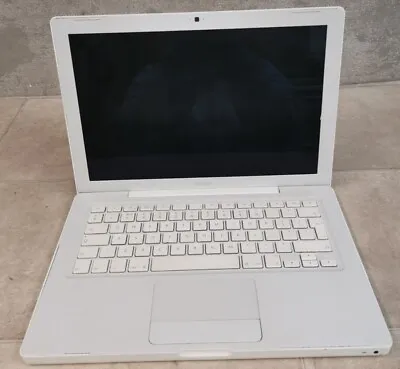 Genuine Apple MacBook - White - Mac OS X - Unit Only (A185794) *See Description* • £59.99