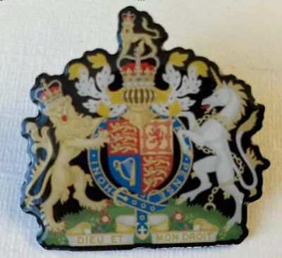 King Charles Iii Royal Coat Of Arms Metal Pin Badge • £5.95