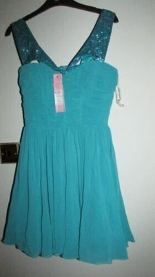 £6 • Buy Ladies/Teens Gorgeous Jade Prom Dress From Lipsy London Size 10