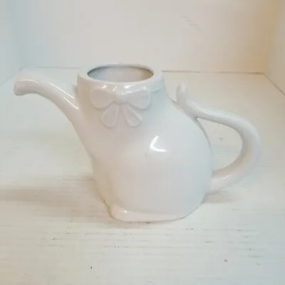 Vintage White Elephant Teapot; WUNESTEDEA Bavaria OECELA; Likely Missing Lid • $10