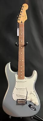 Fender Player Stratocaster Electric Guitar Gloss Silver Finish • $599.95