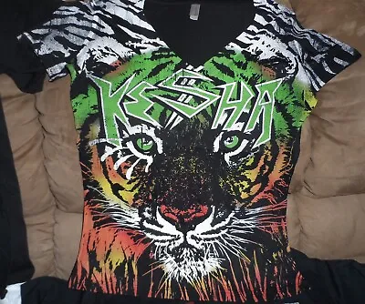 £35.39 • Buy KESHA - All-Over Tiger Print V-Neck Women's T-Shirt ~Never Worn~ XL
