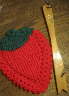 Handmade Crocheted Strawberry Hot Pad/Potholder&WOODEN POT PULLER • $7.99