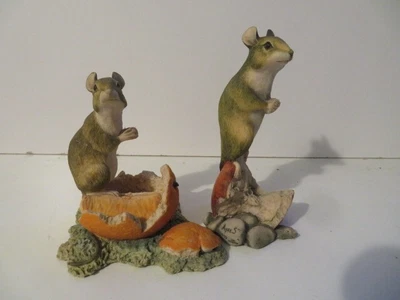 £15 • Buy Border Fine Arts Mouse On Apple Core  (017) & Mouse On Orange (029).  Unboxed.