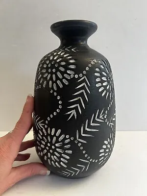Vintage Signed Black & White Incised Studio Pottery Vase Nice!!!! • $79.99