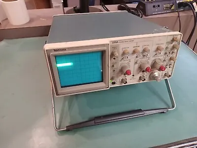 Tektronix 2215A 60MHz Analog Oscilloscope For Parts • $89.99