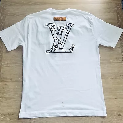 Louis Vuitton Logo Embroidered White Men’s T-Shirt Medium • £65