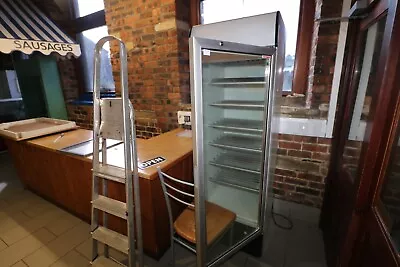 Upright Display Freezer • £102