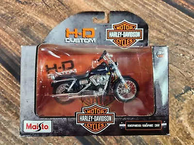 Harley Davidson 2006 FXDBI Dyna Street Bob 1:18 Scale Maisto Motorcycle Model • $9.97