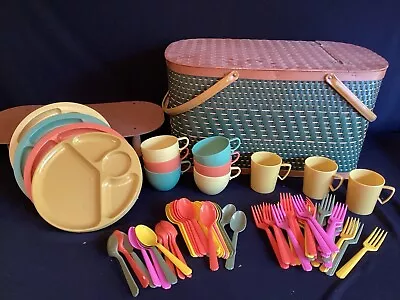 Vintage Hawkeye Picnic Woven Basket Green-Tan With Picnic Set • $60