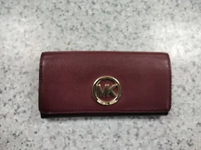 Michael Kors Wallet • $20